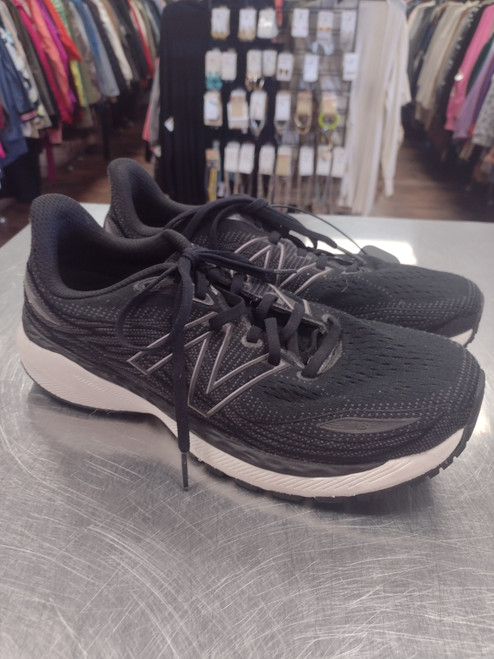 Vist Large View of Product Image Which is Used New Balance Performance Shoes 11