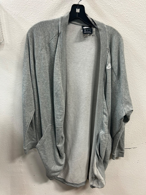 Vist Large View of Product Image Which is Used Nike Active Long Sleeve M-8/10