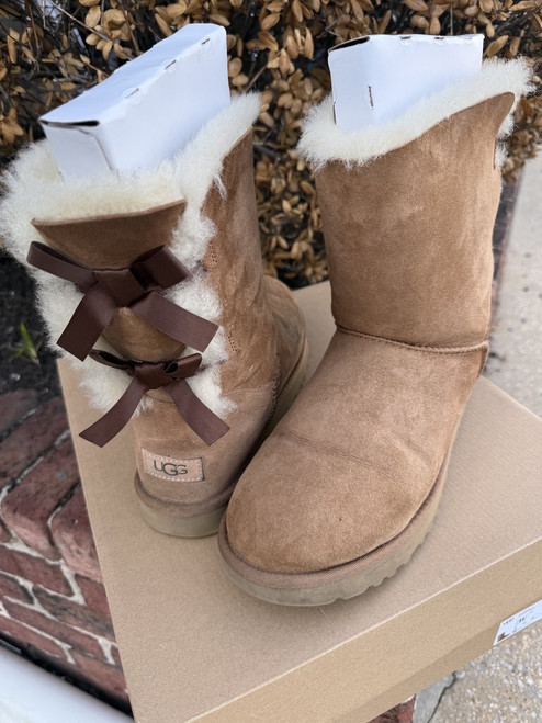 Vist Large View of Product Image Which is Used UGG Ankle Boots 11
