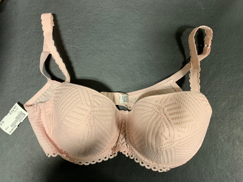 Vist Large View of Product Image Which is Used Unbranded Sports Bra M-8/10