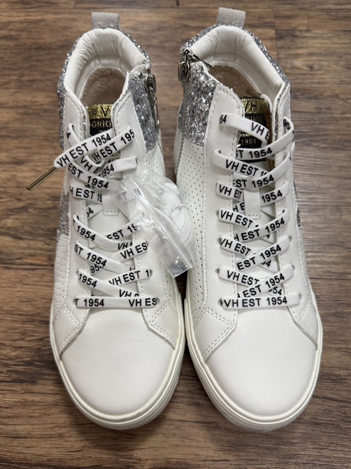 Vist Large View of Product Image Which is Used Vintage Havana Casual Shoes 6