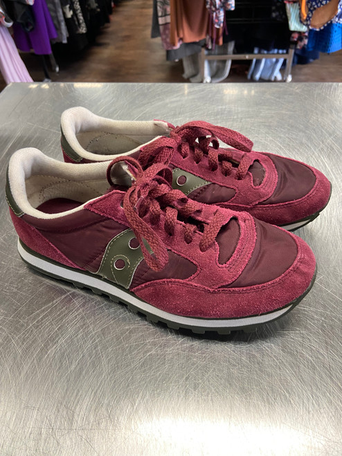 Vist Large View of Product Image Which is Used Saucony Performance Shoes 6.5