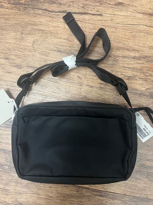 Vist Large View of Product Image Which is Used Everlane Small Handbag