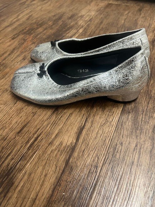 Vist Large View of Product Image Which is Used zrshenmids  Flats 5.5