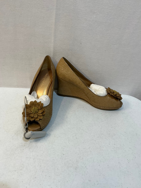 Vist Large View of Product Image Which is Used Unbranded High Heels 8