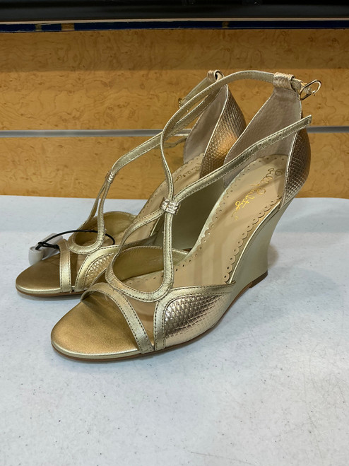 Vist Large View of Product Image Which is Used Lilly Pulitzer High Heels 8