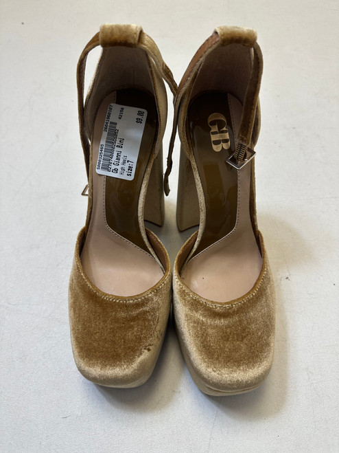 Vist Large View of Product Image Which is Used Gb Gianni Bini High Heels 7