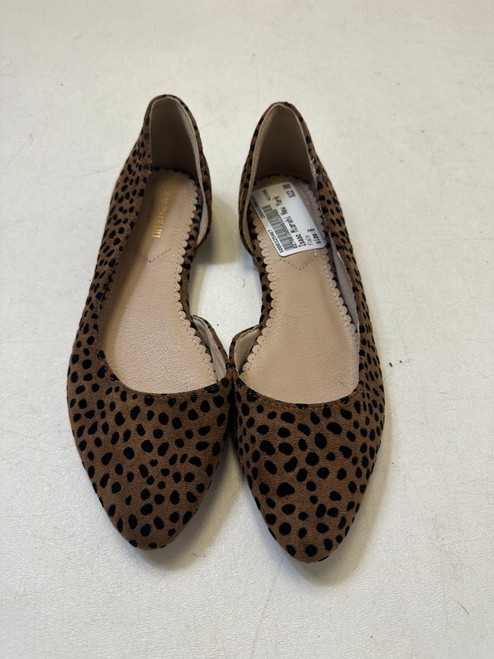 Vist Large View of Product Image Which is Used Isaac Mizrahi New York Flats 6