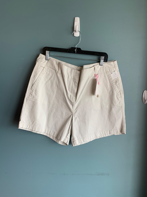 Vist Large View of Product Image Which is Used Vineyard Vines Shorts 16-33