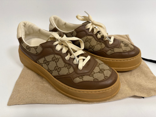 Vist Large View of Product Image Which is Used Gucci Casual Shoes 40/9.5