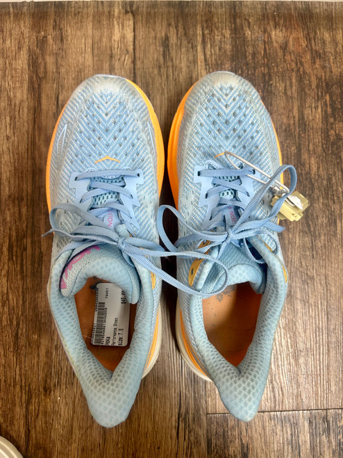 Vist Large View of Product Image Which is Used Hoka Performance Shoes 7.5