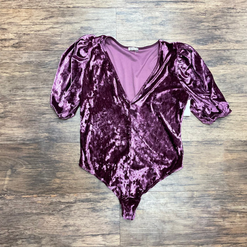 Vist Large View of Product Image Which is Used Free People Short Sleeve Top M-8/10