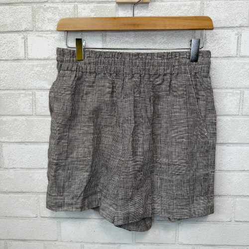 Vist Large View of Product Image Which is Used Anine Bing Shorts 4-27