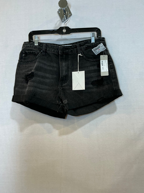 Vist Large View of Product Image Which is Used Kancan Shorts 12-31