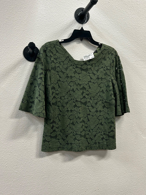 Vist Large View of Product Image Which is Used Banana Republic Short Sleeve Top S-4/6