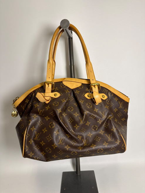Vist Large View of Product Image Which is Used Louis Vuitton Handbag