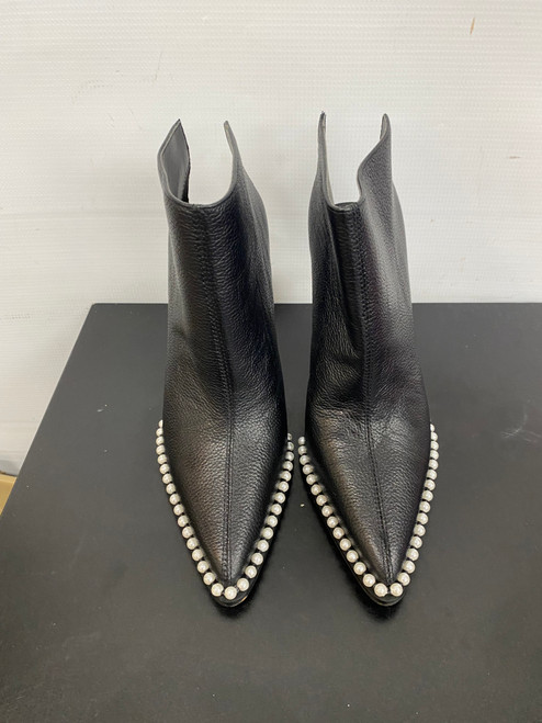 Vist Large View of Product Image Which is Used Unbranded Ankle Boots 5