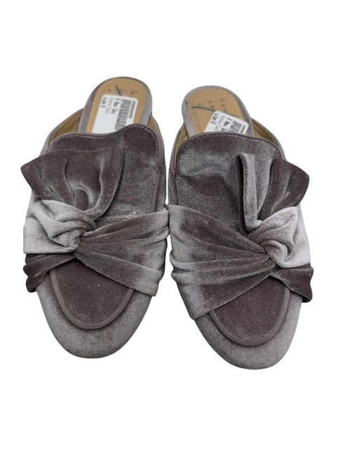 Vist Large View of Product Image Which is Used A New Day Flats 6