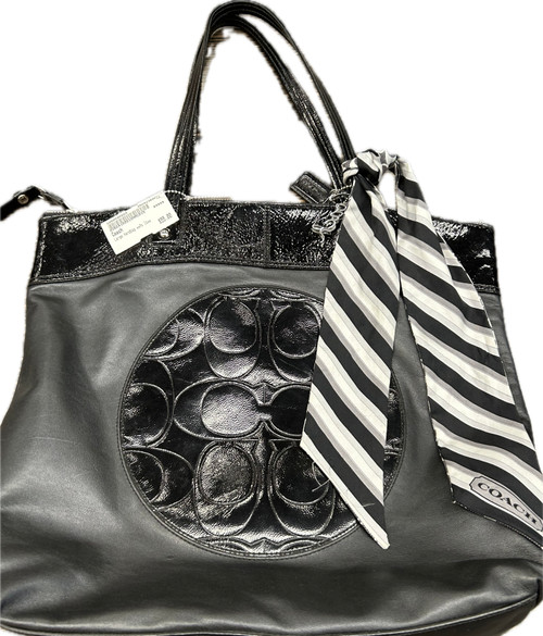 Vist Large View of Product Image Which is Used Coach Large Handbag