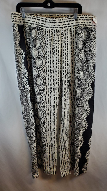 Vist Large View of Product Image Which is Used Lilly Pulitzer Casual Pant XXL 20/35