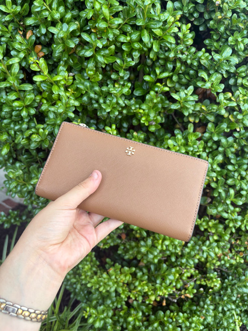 Vist Large View of Product Image Which is Used Tory Burch Leather Wallet