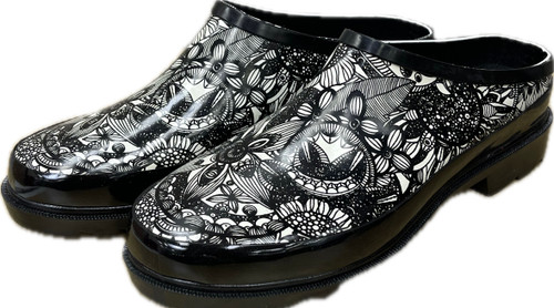 Vist Large View of Product Image Which is Used Sakroots Clogs 8