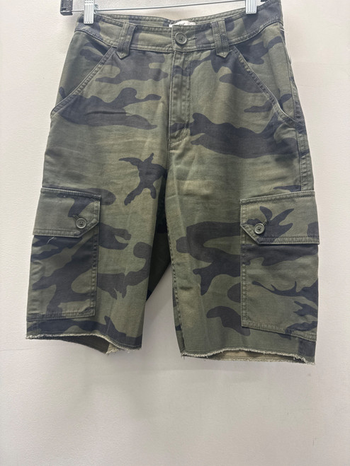 Vist Large View of Product Image Which is Used Green TNA Shorts 2-26