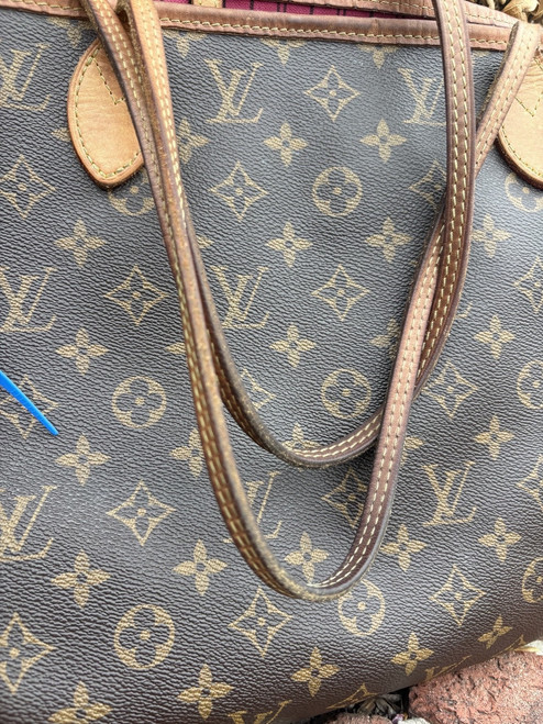 Vist Large View of Product Image Which is Used Louis Vuitton Neverfull Handbag