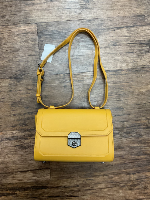 Vist Large View of Product Image Which is Used misela Small Handbag