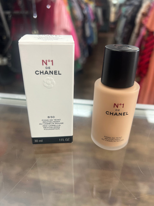 Vist Large View of Product Image Which is Used Chanel foundation 