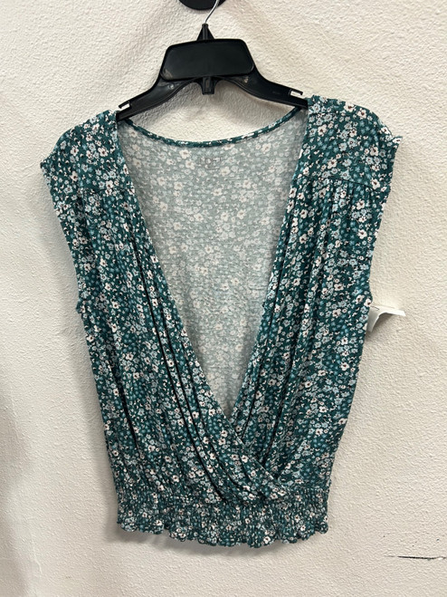 Vist Large View of Product Image Which is Used Loft Short Sleeve Top S-4/6