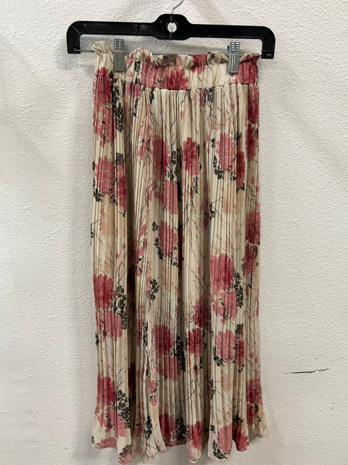 Vist Large View of Product Image Which is Used Unbranded Long Skirt 4-27