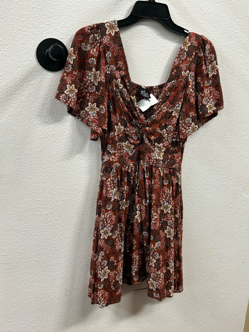 Vist Large View of Product Image Which is Used Angie Short Dress B L-12/14