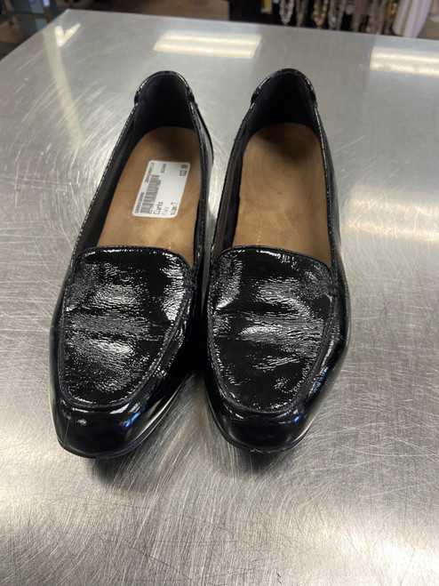 Vist Large View of Product Image Which is Used Clarks Flats 7