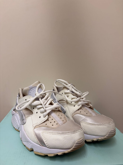 Vist Large View of Product Image Which is Used Nike Casual Shoes 6.5