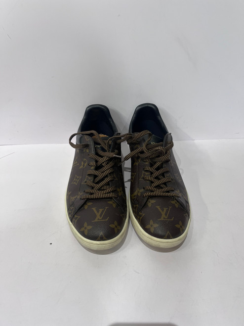 Vist Large View of Product Image Which is Used Louis Vuitton Mens Casual Shoes ( AS IS ) 