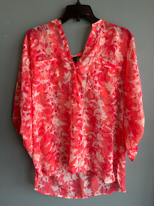 Vist Large View of Product Image Which is Used Fred David Long Sleeve Top XL-16