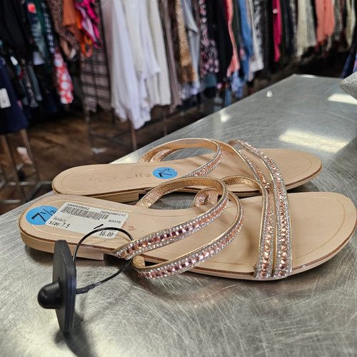 Vist Large View of Product Image Which is Used Unbranded Sandals 7.5