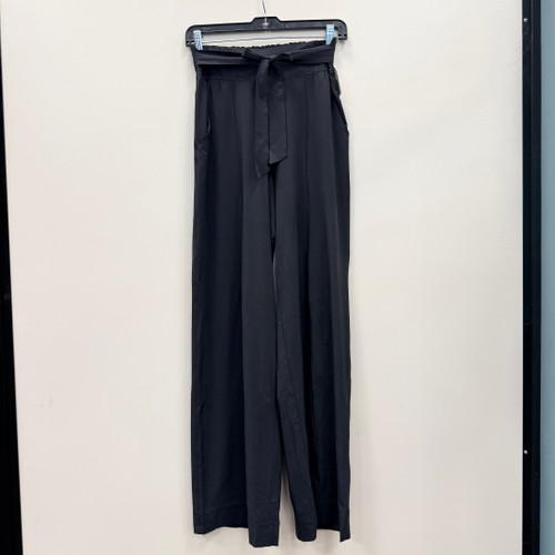 Vist Large View of Product Image Which is Used Lululemon Athletica Active Pant 6-28