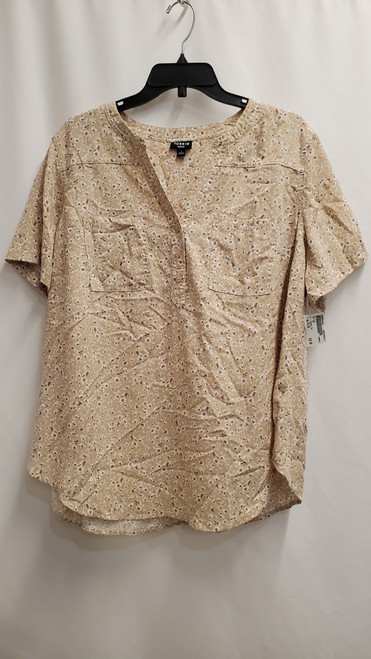 Vist Large View of Product Image Which is Used Torrid Short Sleeve Top 2X-20