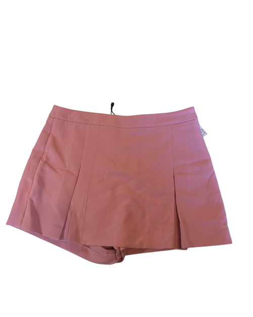 Vist Large View of Product Image Which is Gently used Dynamite skort 14-32