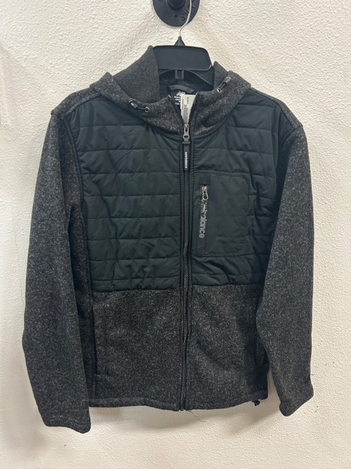 Vist Large View of Product Image Which is Used New Balance Active Jacket M-8/10