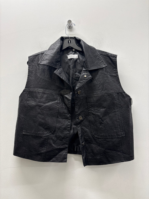 Vist Large View of Product Image Which is Used Oat+Fort Lightweight Vest S-4/6