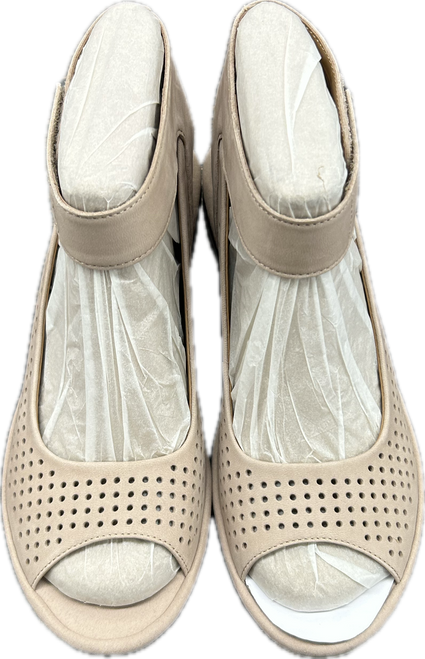 Vist Large View of Product Image Which is Used Clarks Wedge Sandals 9