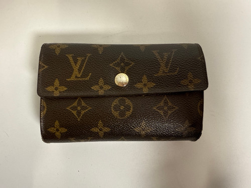 Vist Large View of Product Image Which is Used Louis Vuitton Wallet