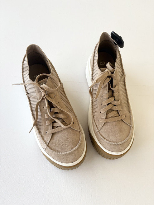 Vist Large View of Product Image Which is Used Ugg Australia Casual Shoes 10