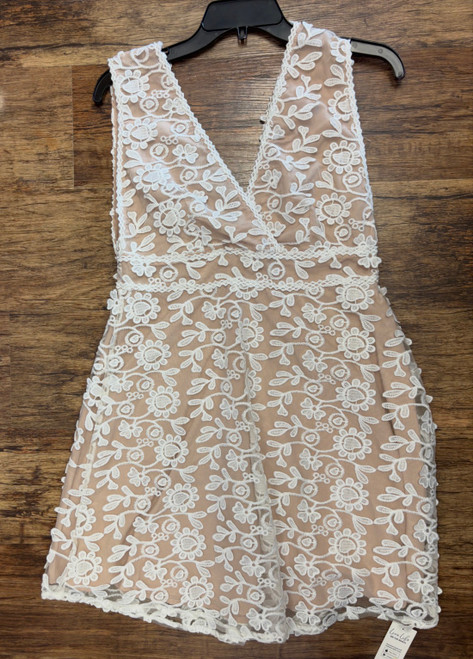 Vist Large View of Product Image Which is Used Unbranded Short Dress B M-8/10