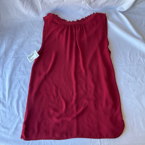 Vist Large View of Product Image Which is Used Loft Sleeveless Top S-4/6