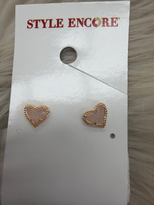 Vist Large View of Product Image Which is Used Kendra Scott Earrings