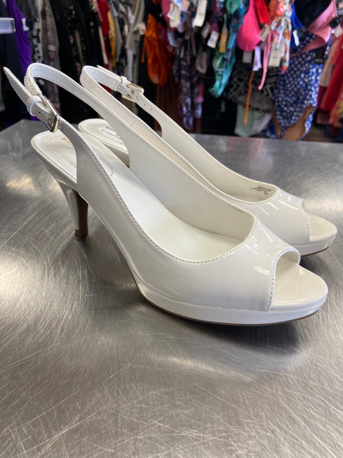 Vist Large View of Product Image Which is Used Bandolino Dress Sandals 8